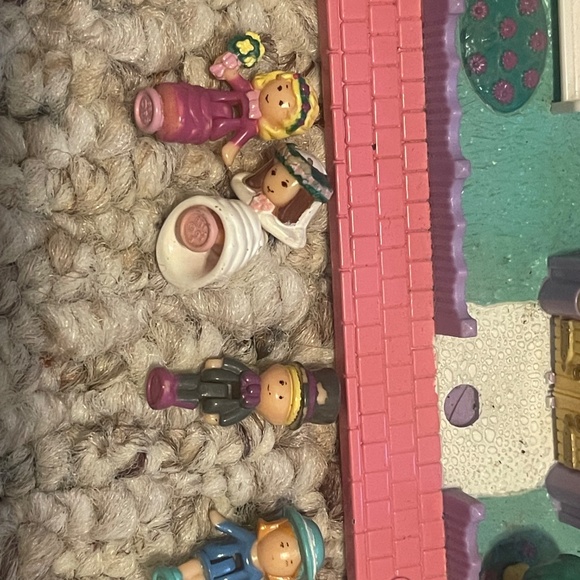 Vintage 1993 Polly Pocket 'Light-Up Wedding Chapel' by Bluebird Toys - Picture 5 of 6